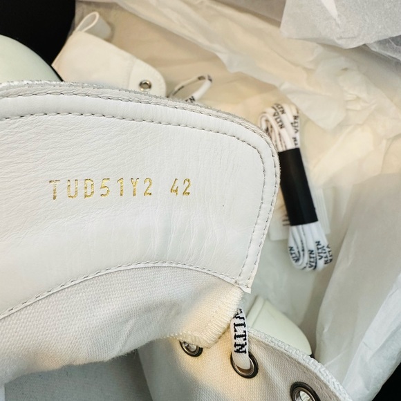 Valentino Garavani Womens White Black High Top Logo Sneakers Size 42 11 - Picture 5 of 5